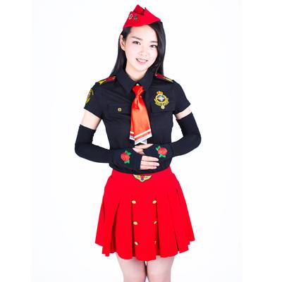 Girl's black-sleeve shirt